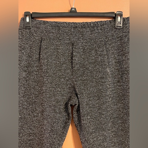 Women's Herringbone Knit Jumpsuit in Charcoal Gray - Picture 6 of 10